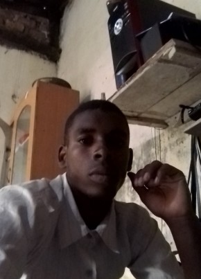 Nasuif Xaid, 22, Uganda, Kampala