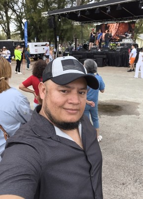 Wilbert из Miami 42 года