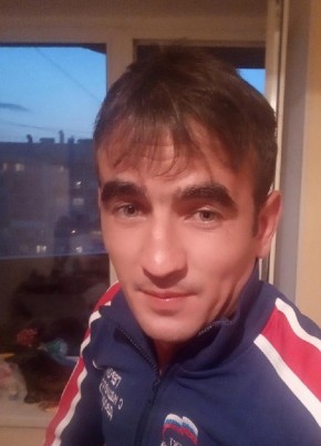 Герой, 29, Россия, Обь