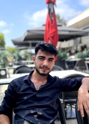 Talha из Adana 26 лет