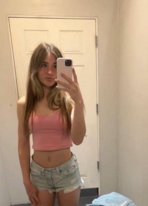 Martina из Cotonou 21 год