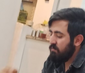 Abol, 24, Bojnurd