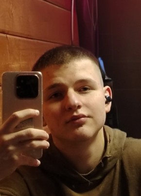 Родион из Ярославли 19 лет