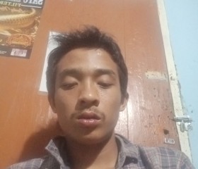 Riwantosinaga, 18, Pematangsiantar