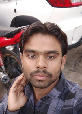 Chhotu Khan, 18, India, Mahgawān