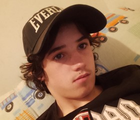 Dylan, 19, Launceston