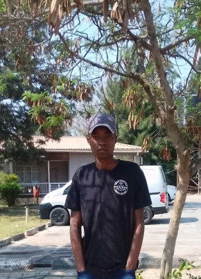 Sean, 18, Southern Rhodesia, Bulawayo