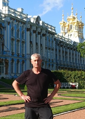 Денис из Санкт-Петербурга 49 лет