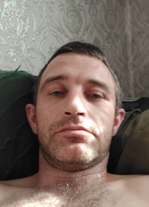 Максим из Новоалтайска 37 лет