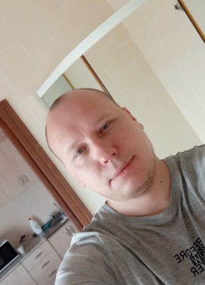 Максим из Астаны 43 года