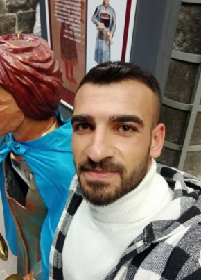 Hasan, 25, Türkiye Cumhuriyeti, Siverek