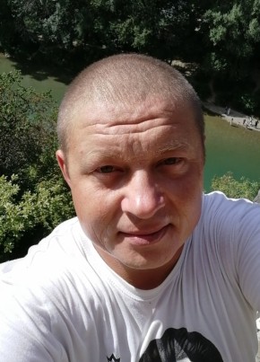 Виктор из Краснодара 45 лет