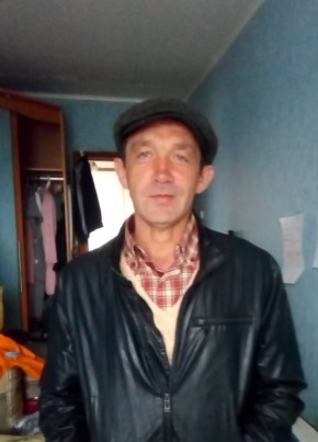 Макс из Корсакова 45 лет