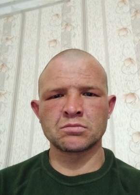 Миша, 30, Україна, Докучаєвськ