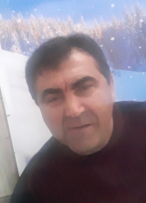 Артур из Адлера 53 года