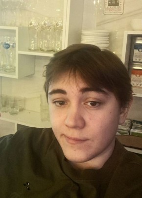 Даниил из Новосибирска 22 года