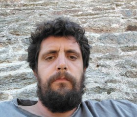 Julien, 38, Vannes