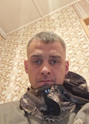 олег из Павловск (Ленинградской обл.) 35 лет