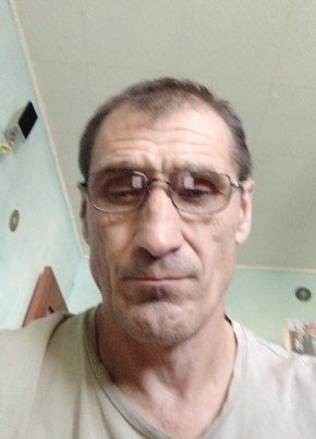 Виктор из Бийска 53 года