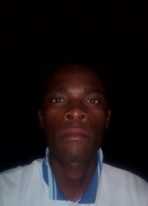 Selemane, 20, República de Moçambique, Lourenço Marques