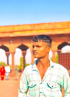 Nitin, 18, India, New Delhi