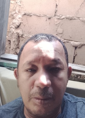 Gilmar dias beze из Vitória 49 лет