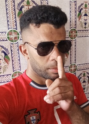 Yassine из الرباط 28 лет