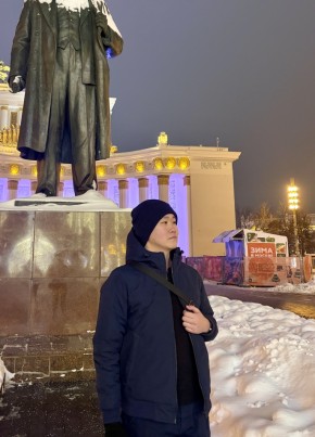Максим из Якутска 22 года