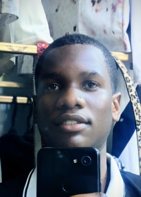 Majid01 из Dar es Salaam 19 лет