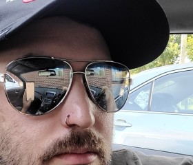 Zakk, 30, St. Catharines
