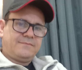 Sebastián, 44, Santiago