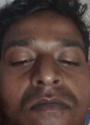 Suraj Kumar Rajw, 24, India, Kātrās