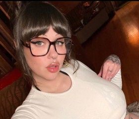 Sliver, 29, Los Angeles