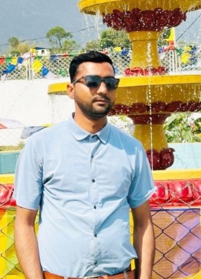 Chambu Phuyal из Dharān Bāzār 26 лет
