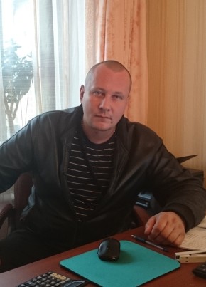 Александр из Тосно 46 лет