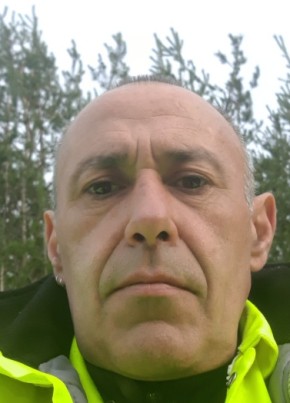 Claude, 54, République Française, Argentan