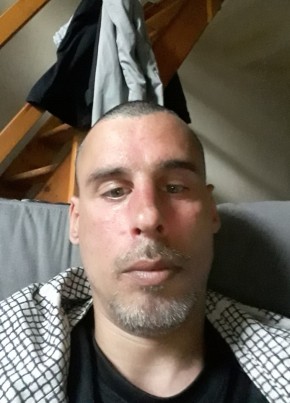 Franck , 43, République Française, Oullins