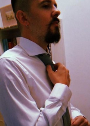Riccardo, 36, Repubblica Italiana, Forlì