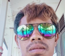 uwtypSiorunm?, 20, Bloomfield