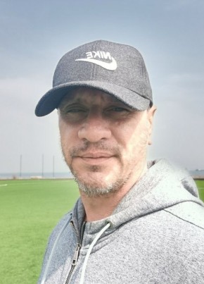 Антон из Владивостока 48 лет