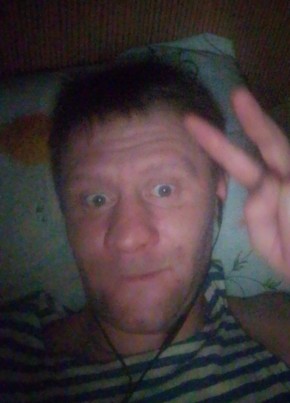 Арсений Николаев из Арсеньева 36 лет