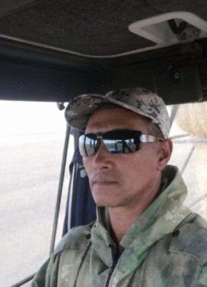 Амангельды из Палласовки 52 года