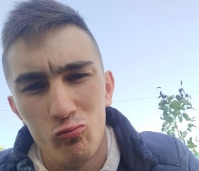 Vadim, 22, Shakhty