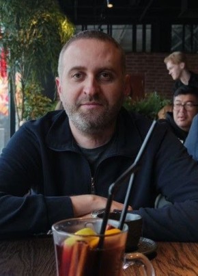 Евгений из Москвы 42 года