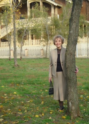 Lena, 68, Россия, Оренбург