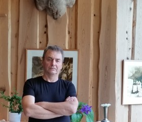 Aleksandr Burov, 62, Saint Petersburg