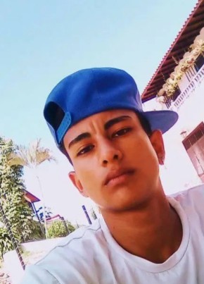 David teran, 19, Sierra Leone, Freetown