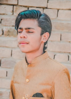 Malik Saqib, 18, پاکستان, كوٹ ادُّو‎