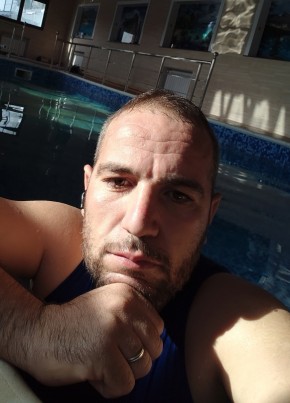 Abdou из Bab Ezzouar 35 лет