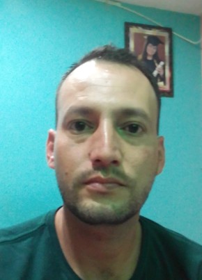 Ferney из Bello 40 лет
